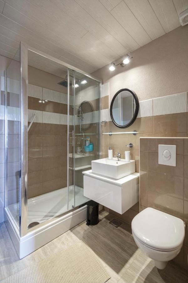 Apartments Mardesic Komiza Ngoại thất bức ảnh